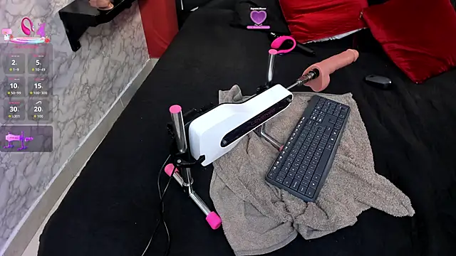 IVISBOUNCYASS online show from 10, 4, 2026