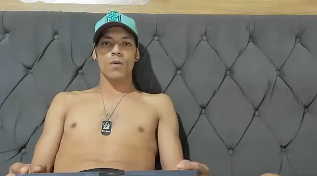 guyeifmaxiro online show from 28, 2, 2025