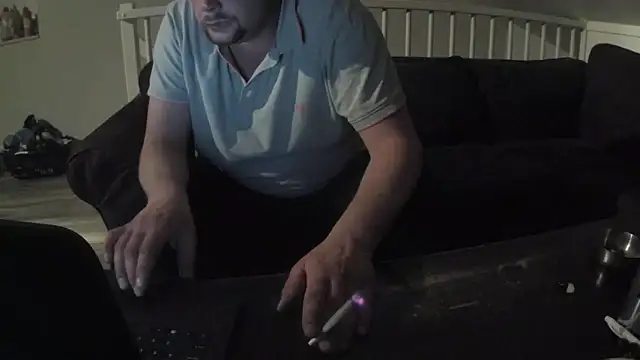 YourLoveBoyKevin online show from 5, 4, 2026