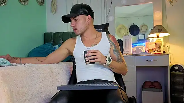 Snapshot of Chrissken chatting on 7, 10, 2025 Chrissken online show from 7, 10, 2025