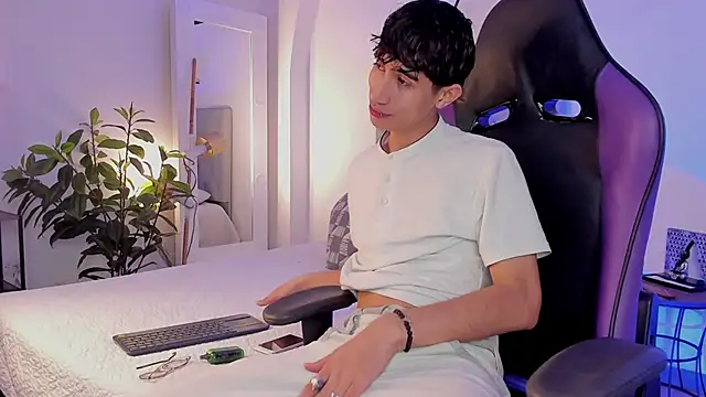 NovaaWheler online show from 7, 2, 2025