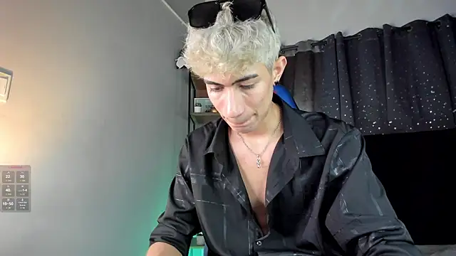 NovaaWheler online show from 22, 12, 2025