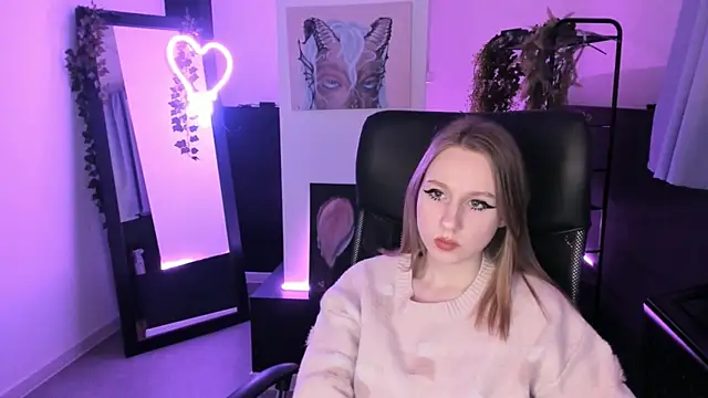 DariaTate online show from 4, 3, 2025