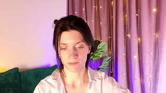 Snapshot of roxy_riot_ chatting on 14, 2, 2025 roxy riot  online show from 14, 2, 2025