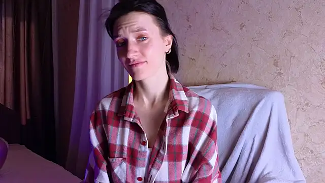 Snapshot of roxy_riot_ chatting on 17, 2, 2025 roxy riot  online show from 17, 2, 2025