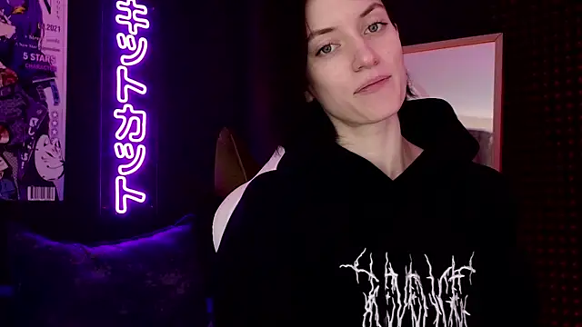 Snapshot of roxy_riot_ chatting on 8, 3, 2025 roxy riot  online show from 8, 3, 2025
