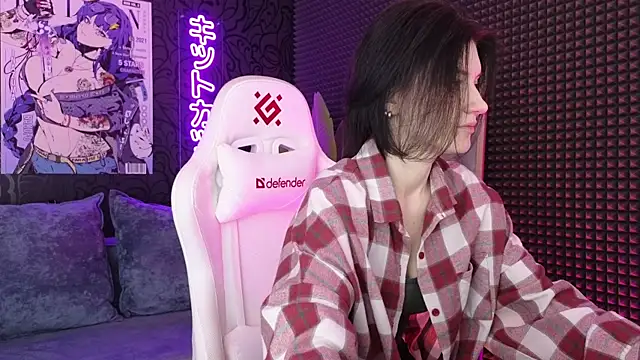 Snapshot of roxy_riot_ chatting on 10, 3, 2025 roxy riot  online show from 10, 3, 2025