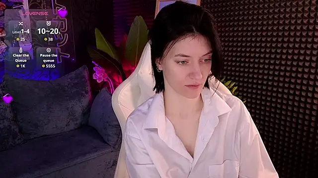 Snapshot of roxy_riot_ chatting on 26, 9, 2025 roxy riot  online show from 26, 9, 2025