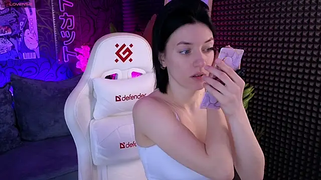 Snapshot of roxy_riot_ chatting on 9, 10, 2025 roxy riot  online show from 9, 10, 2025