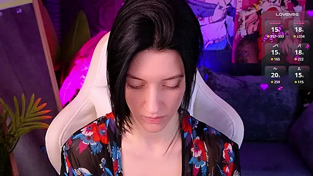 Snapshot of roxy_riot_ chatting on 18, 10, 2025 roxy riot  online show from 18, 10, 2025