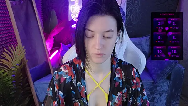 Snapshot of roxy_riot_ chatting on 16, 12, 2025 roxy riot online show from 16, 12, 2025