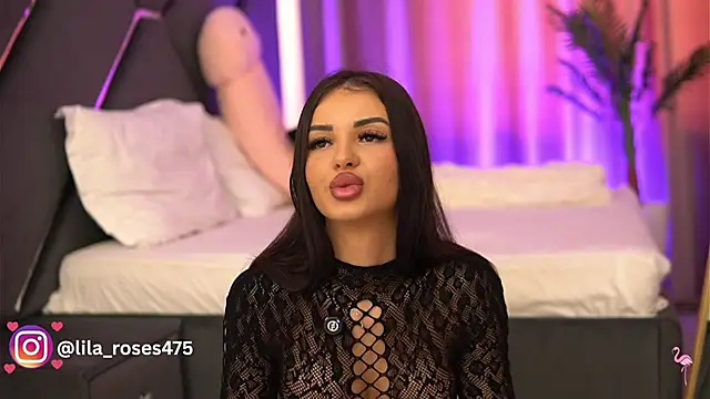 Snapshot of LilaRoses chatting on 17, 6, 2026 LilaRoses online show from 17, 6, 2026