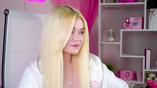 AdeleCartier online show from 16, 4, 2026