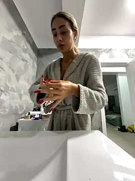 BonyBon29 online show from 4, 12, 2025