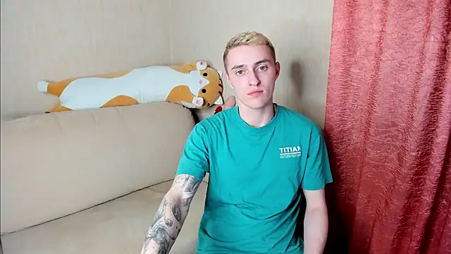 Snapshot of crazybottom99 chatting on 3, 3, 2025 crazybottom99 online show from 3, 3, 2025