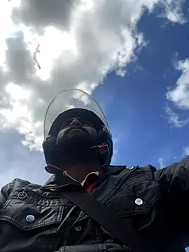 Snapshot of Rishwithr chatting on 17, 10, 2025 Rishwithr online show from 17, 10, 2025