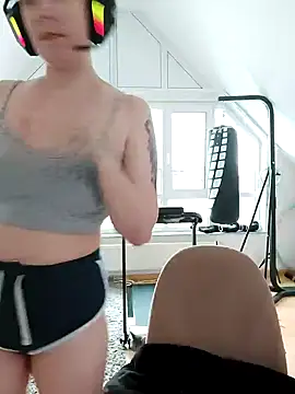 Snapshot of Gamergirl-Linela chatting on 21, 3, 2025 Gamergirl-Linela online show from 21, 3, 2025