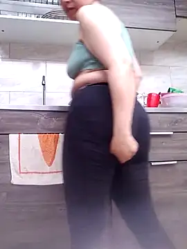 Saori Sann  online show from 2, 3, 2025