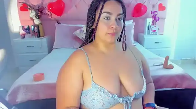 Snapshot of KourtneyEvans chatting on 17, 2, 2025 KourtneyEvans online show from 17, 2, 2025