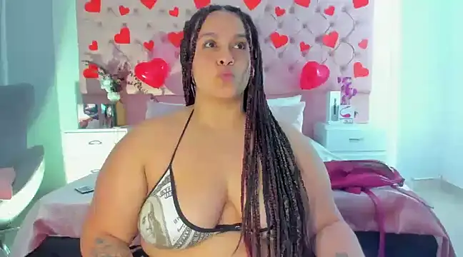 Snapshot of KourtneyEvans chatting on 18, 2, 2025 KourtneyEvans online show from 18, 2, 2025