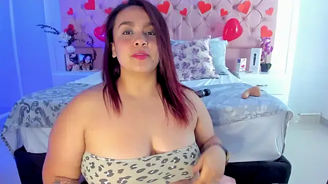 Snapshot of KourtneyEvans chatting on 25, 2, 2025 KourtneyEvans online show from 25, 2, 2025