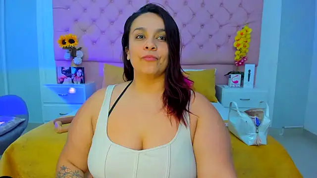 Snapshot of KourtneyEvans chatting on 14, 3, 2025 KourtneyEvans online show from 14, 3, 2025