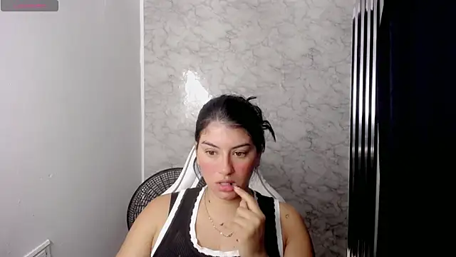 Snapshot of hello_kityy25 chatting on 7, 1, 2026 hello kityy25 online show from 7, 1, 2026