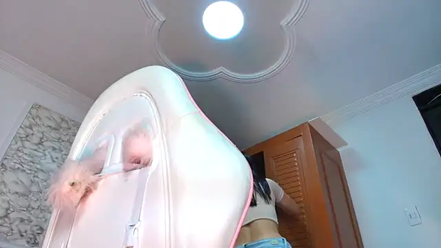 Danella houston online show from 2, 10, 2025