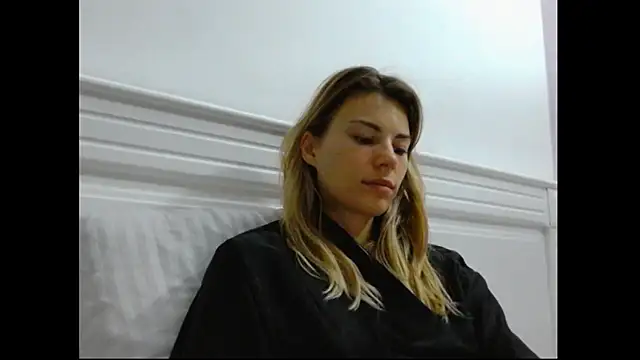 Goddess Lia online show from 6, 2, 2025