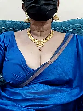 Snapshot of niiveditha chatting on 18, 2, 2025 niiveditha online show from 18, 2, 2025