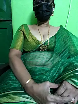 Snapshot of niiveditha chatting on 3, 3, 2025 niiveditha online show from 3, 3, 2025