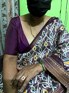 Snapshot of niiveditha chatting on 19, 3, 2025 niiveditha online show from 19, 3, 2025