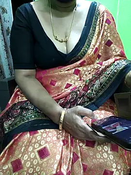 Snapshot of niiveditha chatting on 12, 10, 2025 niiveditha online show from 12, 10, 2025