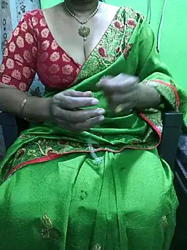 Snapshot of niiveditha chatting on 23, 11, 2025 niiveditha online show from 23, 11, 2025