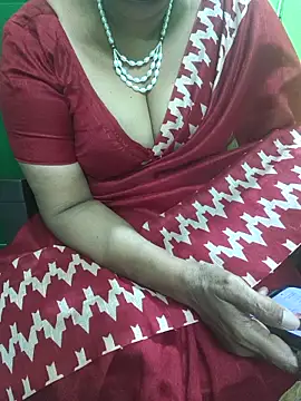 Snapshot of niiveditha chatting on 16, 12, 2025 niiveditha online show from 16, 12, 2025