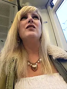 Sexybiene969 online show from 10, 10, 2025