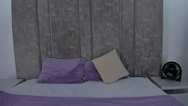 ValerieHyde online show from 21, 2, 2025