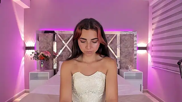 ValerieHyde online show from 8, 3, 2025