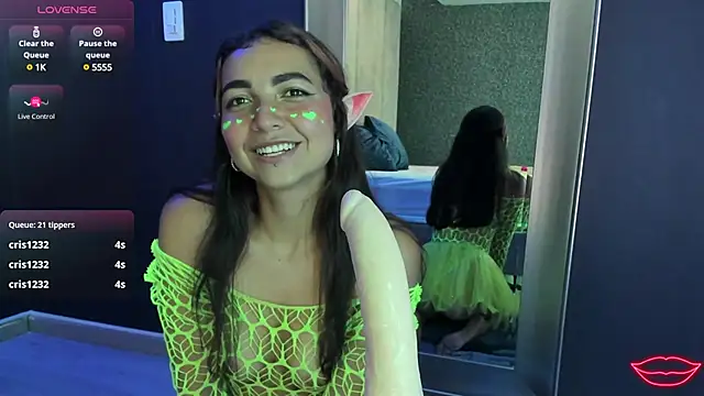 ValerieHyde online show from 18, 3, 2025