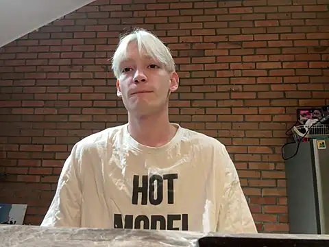 Snapshot of Julian_wins chatting on 7, 2, 2025 Julian wins online show from 7, 2, 2025