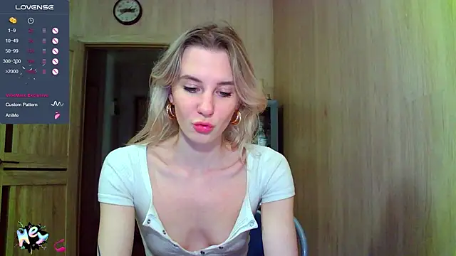 Caramel piegirl online show from 6, 10, 2025