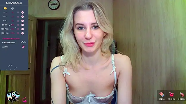 Caramel piegirl online show from 8, 10, 2025