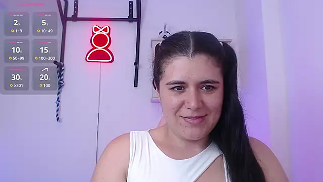 dannastevensXX online show from 6, 3, 2025