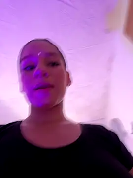 Abbiee 8 online show from 24, 10, 2025