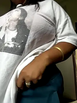 Snapshot of sinnerlady chatting on 1, 11, 2025 sinnerlady online show from 1, 11, 2025