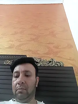 innocentboy1987 online show from 17, 4, 2026