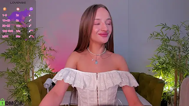 Snapshot of miiss__lulu chatting on 8, 6, 2026 miiss lulu online show from 8, 6, 2026