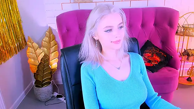 LeonaStane online show from 7, 2, 2025