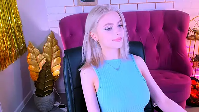 LeonaStane online show from 8, 2, 2025