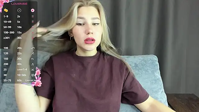 Snapshot of And1sa chatting on 16, 11, 2025 And1sa online show from 16, 11, 2025